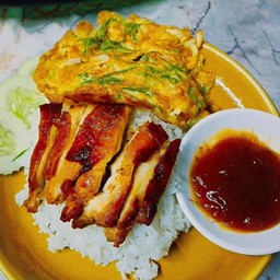 ข้าวไก่ย่างน้ำจิ้มแจ่ว+ไข่เจียวทรงเครื่อง