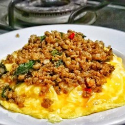 ไข่ข้น..กระเพาหมูสับ..ราดข้าว