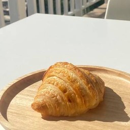 ครัวซองเนยสด