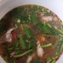 ต้มแซ่บไก่