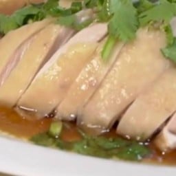 ข้าวมันไก่แป๊ะซะ สูตรฮ่องกง แม็กซิม