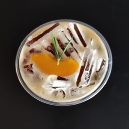 Black peach soda (cold)