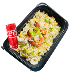 [อร่อยซ่ากับโค้ก] ข้าวผัดกุ้ง +  โค้ก ออริจินัล (กระป๋อง)