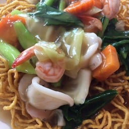 ราดหน้าหมี่กรอบทะเล