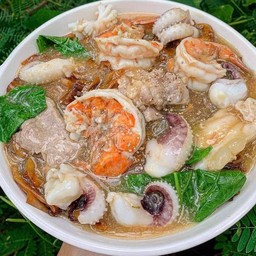 ราดหน้าทะเลเส้นหมี่