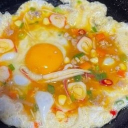 ข้าวไข่เจียวทรงเครื่อง