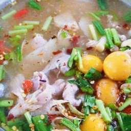 ต้มยำไก่บ้าน ไข่อ่อน