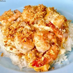 กุ้งกระเทียมราดข้าว