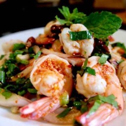 ข้าวหน้าลาบกุ้ง