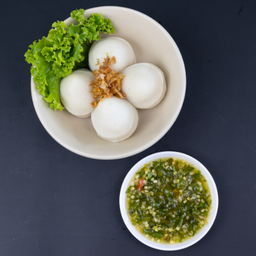 ลูกชิ้นปลาภูเก็ตลวกจิ้ม  Phuket Fish Ball