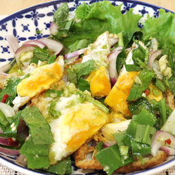 ยำไข่ดาว