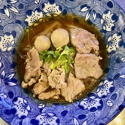 B1 ก๋วยเตี๋ยวเนื้อ ลูกชิ้น เนื้อสด ตับ