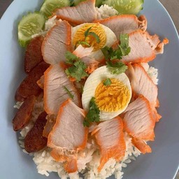 ข้าวหมูแดงพิเศษ