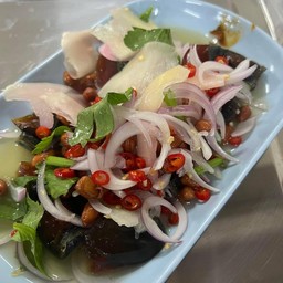 ยำไข่เยี่ยวม้า