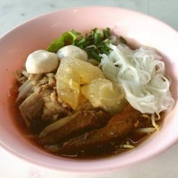 ก๋วยเตี๋ยวหมูเปื่อย ลาดปลาเค้า62