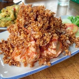 กุ้งกระเทียมปรุงรสราดข้าว