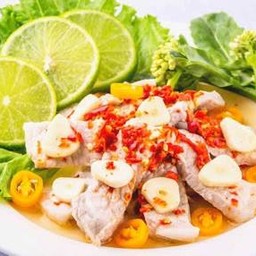 หมูมะนาว Pork salad