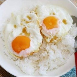 ข้าวไข่ดาวราดข้าว 2 ฟอง