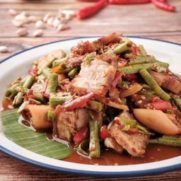 ตำถั่วหมูกรอบ