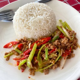 ผัดพริกอ่อนหมูสับ