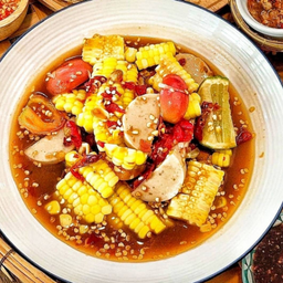 ตำข้าวโพดหมูยอ (Spicy Corn Salad and Vietnamese Sausage)