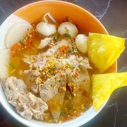 ฟ้าใสเตี๋ยวต้มยำ