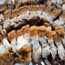 หมูกรอบ (จิ้มกับซีอิ๊วหวาน)