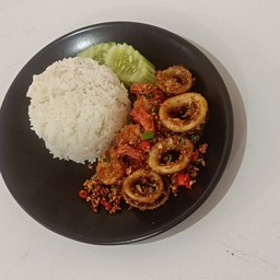 ทะเลคั่วพริกเกลือราดข้าว