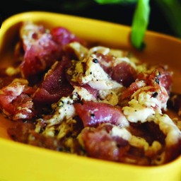 หมูหมักพริกไทยดำ