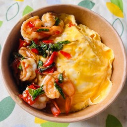 ข้าวไข่ข้นกระเพรากุ้ง