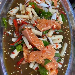 เกาเหลาปลาแซลมอน+กุ้งสด+ไหลบัว