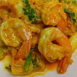 กุ้งผัดผงกระหรี่กับข้าว