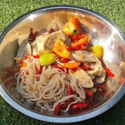 ตำก๋วยจั๊บญวนหมูยอ