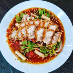 ยำหมูกร๊อบกรอบ