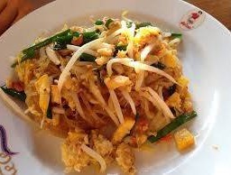 ผัดไทยปากหมา สาขา 2 ธรรมบูชา