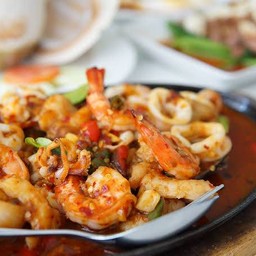 รวมมิตรทะเลจานร้อน