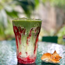 STRAWBERRY MATCHA LATTE