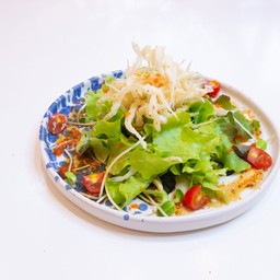 Shirauo   Salad