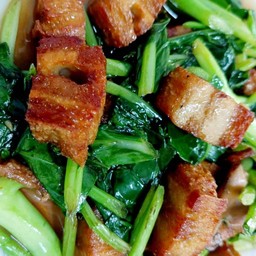 ข้าวคะน้าหมูกรอบ(เจ)