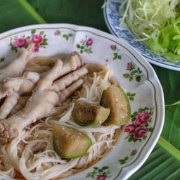 ขนมจีนแกงป่าขาไก่