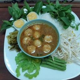 ขนมจีนน้ำยาป่าปลาแซลมอน