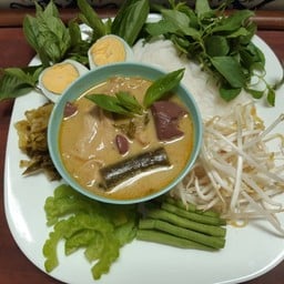 ขนมจีนแกงไก่