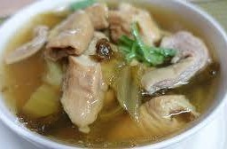 แกงจืดกระเพาะหมูเกี้ยมฉ่าย