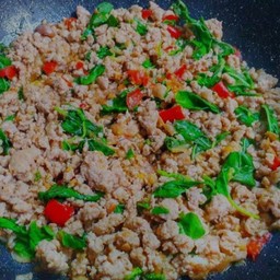 กะเพราหมูสับ