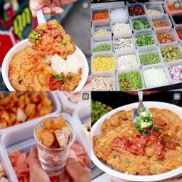 ไข่เจียวบุฟเฟ่ต์ 2 ฟองราดข้าวเลือกใส่ได้ 5รายการ