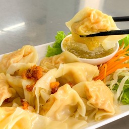 เกี๊ยวหมูลวกจิ้ม