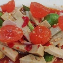 ตำเกาเหลาหมูยอไข่แดง(ไม่ใส่ปลาร้า)