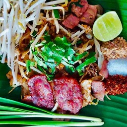 ผัดไทยเบคอน