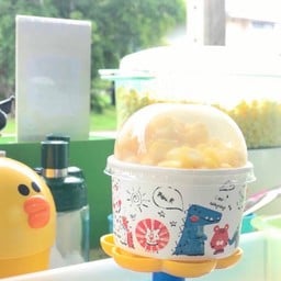 ปิ่นโตข้าวโพดคลุกเนย