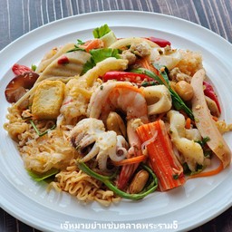 ยำมาม่ารวมมิตร